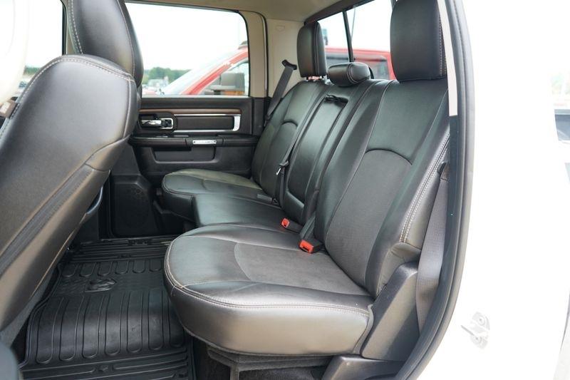 RAM 3500 4WD Crew Cab 169" Laramie 2016