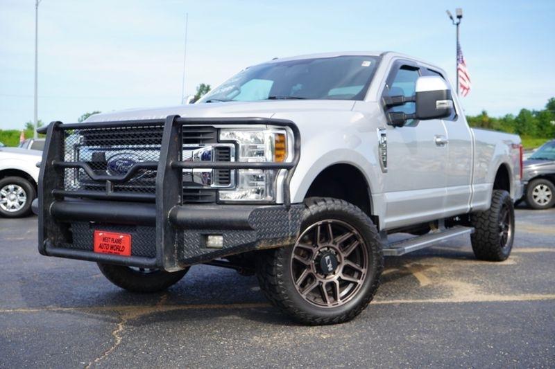 Ford Super Duty F-250 SRW Lariat 4WD SuperCab 8' Box 2018