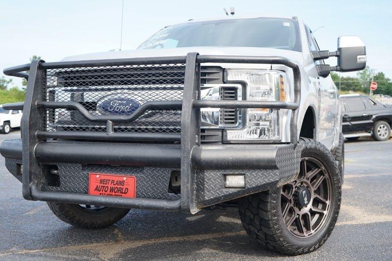 Ford Super Duty F-250 SRW Lariat 4WD SuperCab 8' Box 2018