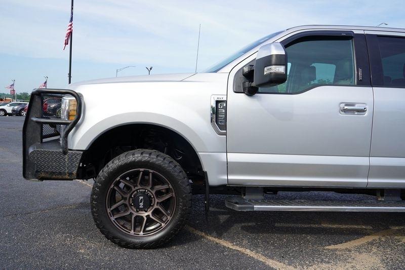 Ford Super Duty F-250 SRW Lariat 4WD SuperCab 8' Box 2018