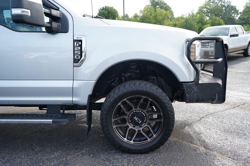 Ford Super Duty F-250 SRW Lariat 4WD SuperCab 8' Box 2018