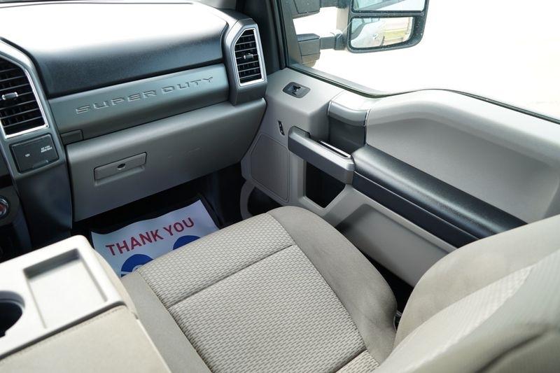 Ford Super Duty F-250 SRW Lariat 4WD SuperCab 8' Box 2018
