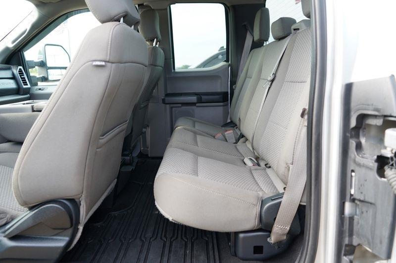 Ford Super Duty F-250 SRW Lariat 4WD SuperCab 8' Box 2018