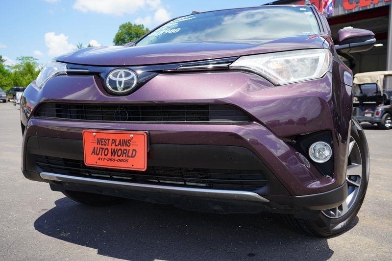 Toyota RAV4 XLE AWD (Natl) 2017