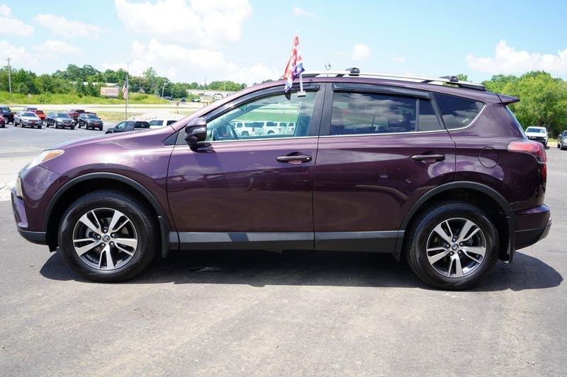 Toyota RAV4 XLE AWD (Natl) 2017