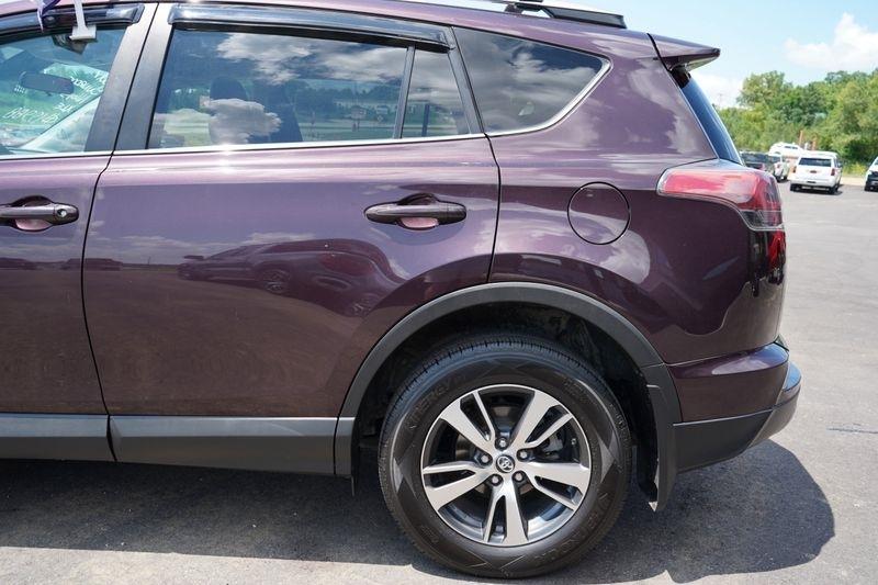 Toyota RAV4 XLE AWD (Natl) 2017