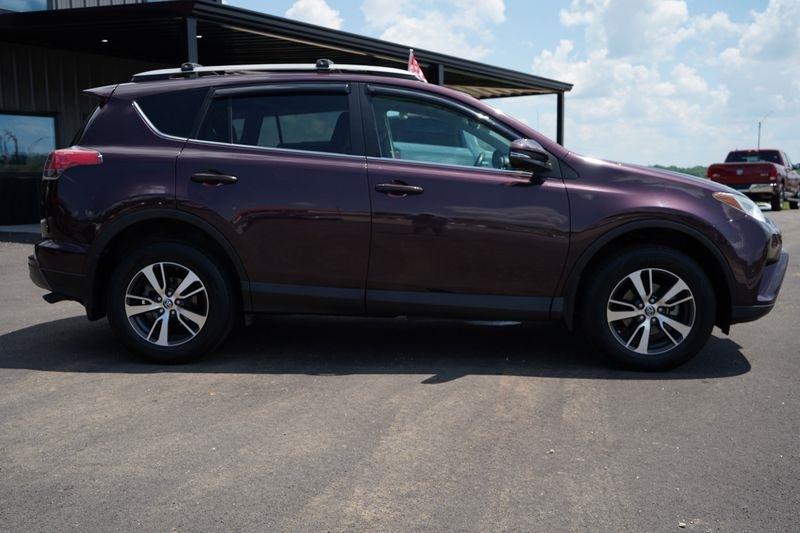 Toyota RAV4 XLE AWD (Natl) 2017