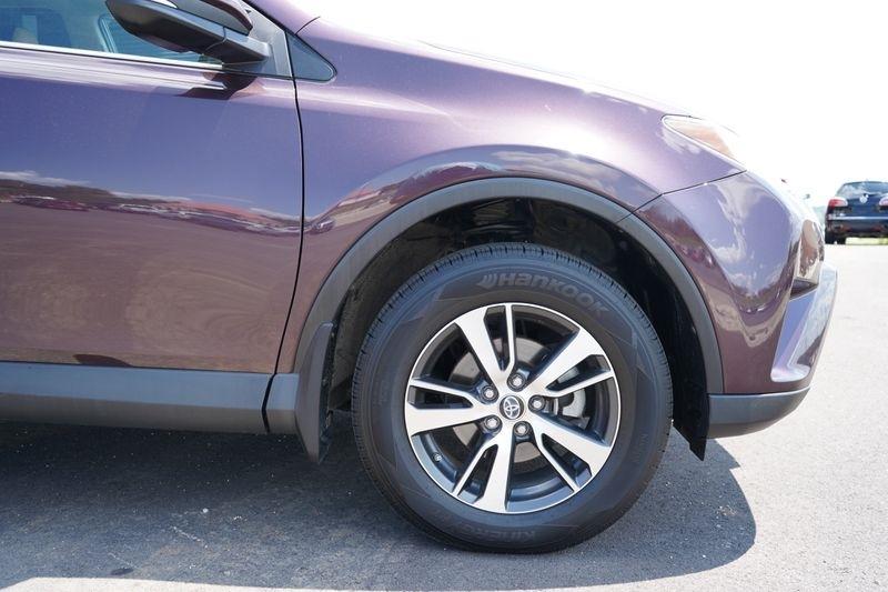 Toyota RAV4 XLE AWD (Natl) 2017