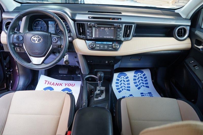 Toyota RAV4 XLE AWD (Natl) 2017