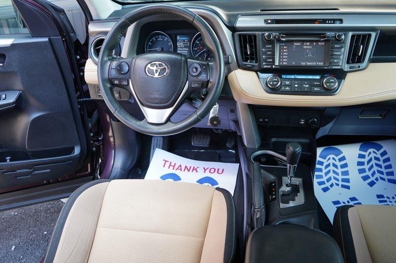 Toyota RAV4 XLE AWD (Natl) 2017