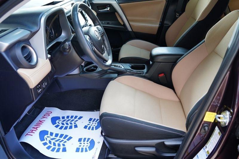 Toyota RAV4 XLE AWD (Natl) 2017