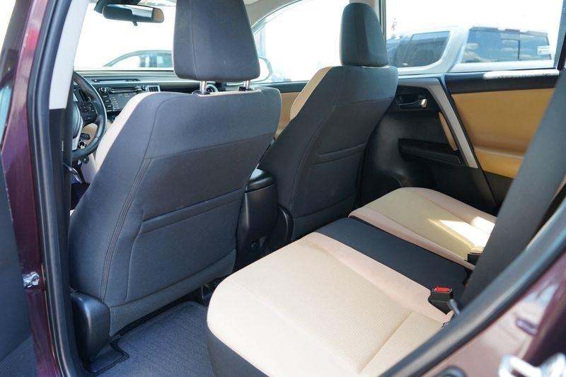 Toyota RAV4 XLE AWD (Natl) 2017