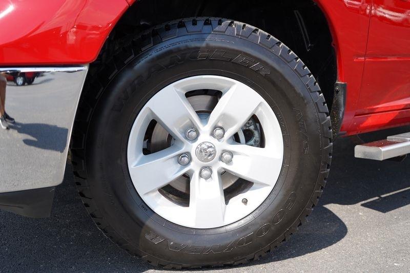RAM 1500 SLT 4x4 Quad Cab 6'4" Box 2017