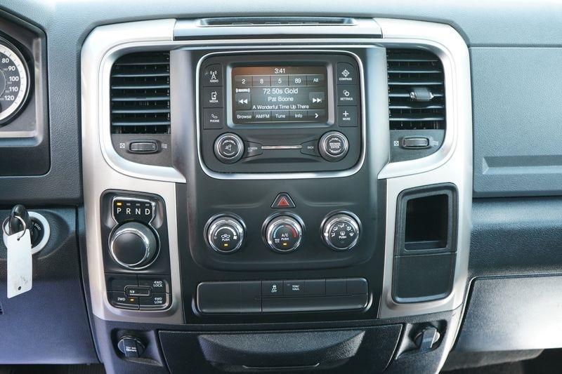 RAM 1500 SLT 4x4 Quad Cab 6'4" Box 2017