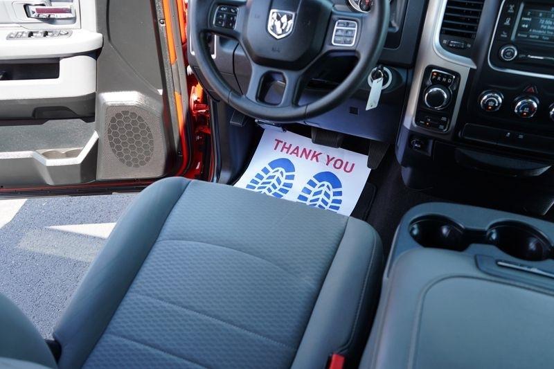 RAM 1500 SLT 4x4 Quad Cab 6'4" Box 2017