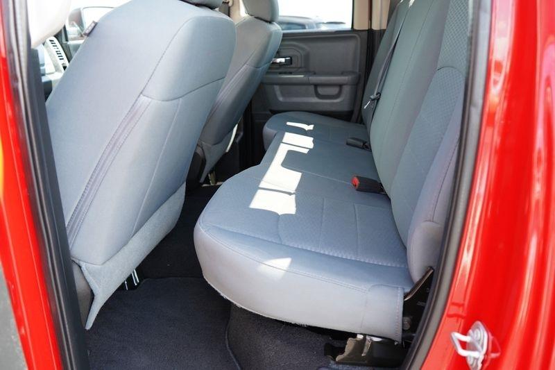 RAM 1500 SLT 4x4 Quad Cab 6'4" Box 2017