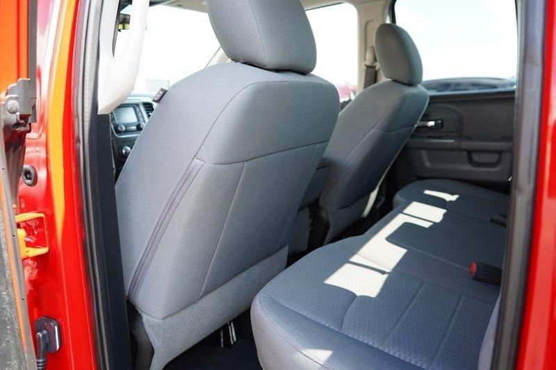 RAM 1500 SLT 4x4 Quad Cab 6'4" Box 2017