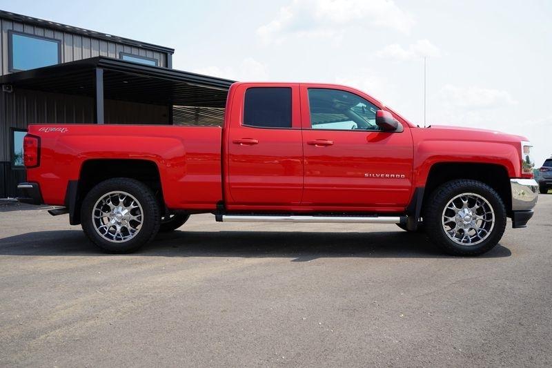 Chevrolet Silverado 1500 4WD Double Cab 143.5" LT w/1LT 2017