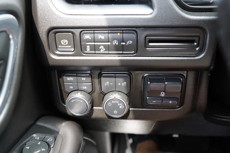 Chevrolet Tahoe 4WD 4dr Z71 2021