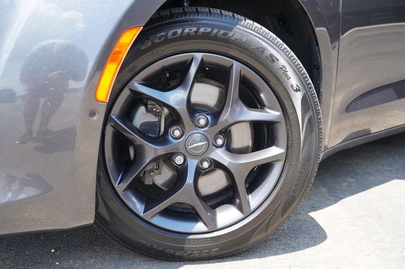 Chrysler Pacifica Touring L Plus FWD 2019