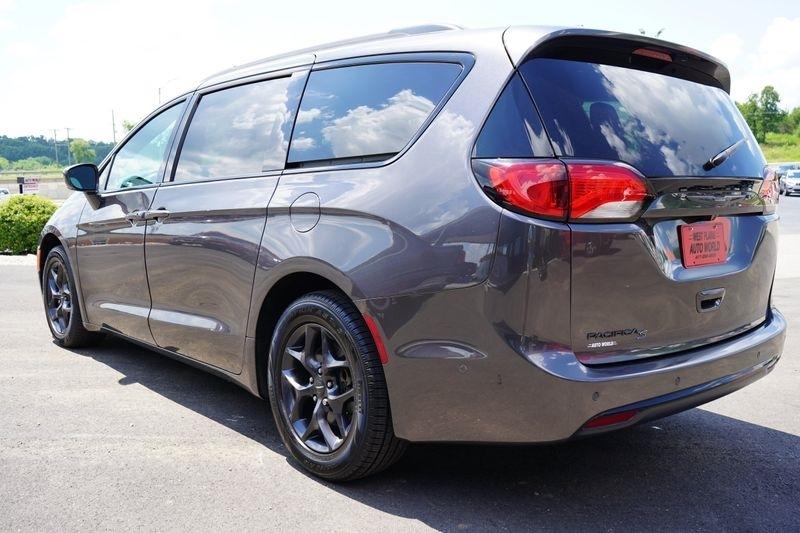 Chrysler Pacifica Touring L Plus FWD 2019