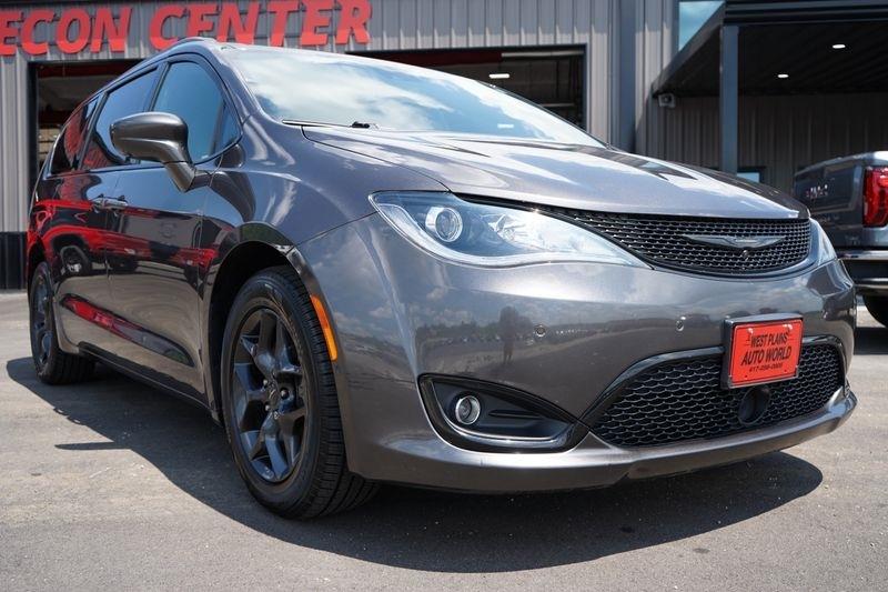 Chrysler Pacifica Touring L Plus FWD 2019
