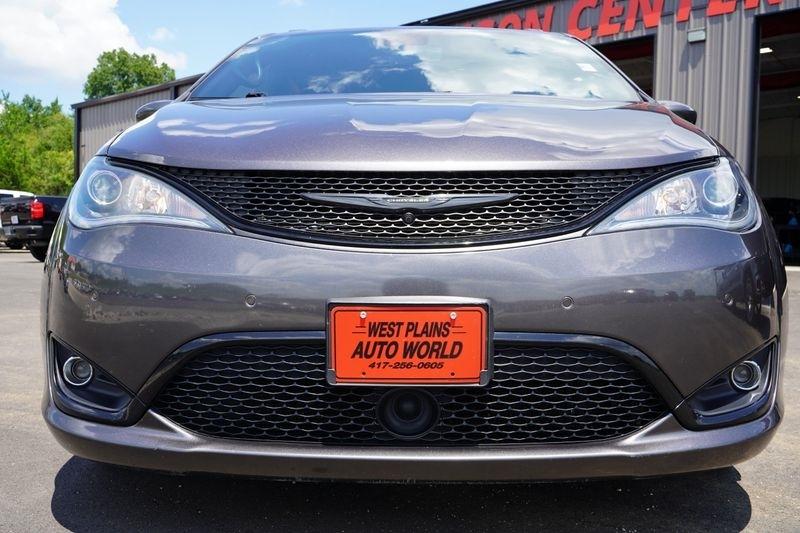 Chrysler Pacifica Touring L Plus FWD 2019