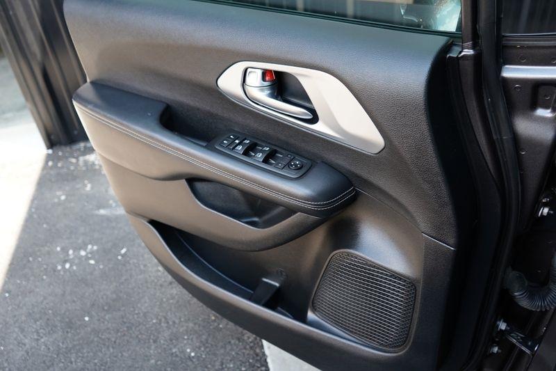 Chrysler Pacifica Touring L Plus FWD 2019