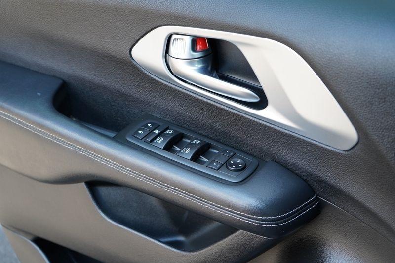 Chrysler Pacifica Touring L Plus FWD 2019