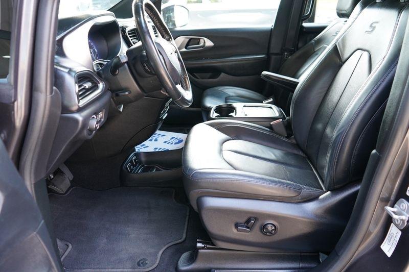 Chrysler Pacifica Touring L Plus FWD 2019