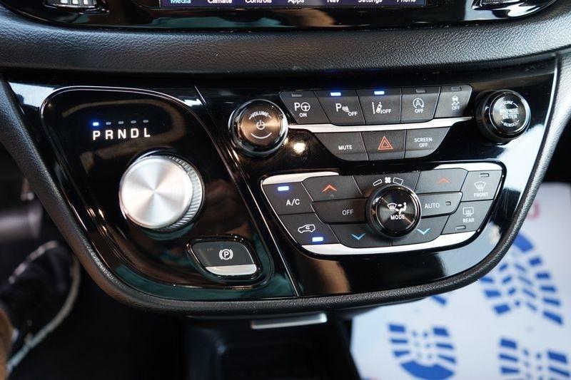 Chrysler Pacifica Touring L Plus FWD 2019