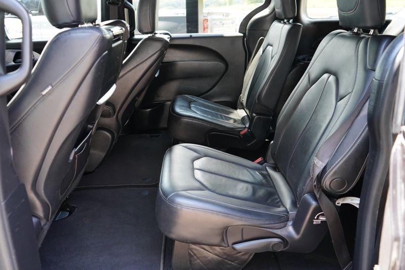 Chrysler Pacifica Touring L Plus FWD 2019