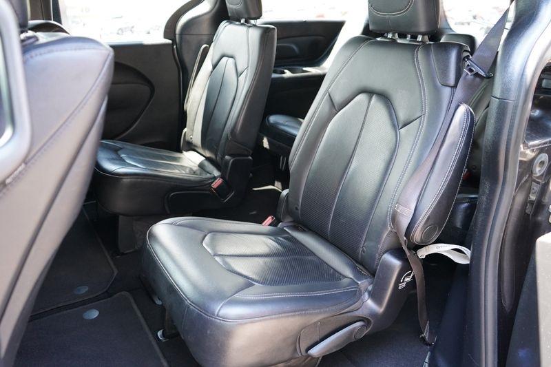 Chrysler Pacifica Touring L Plus FWD 2019
