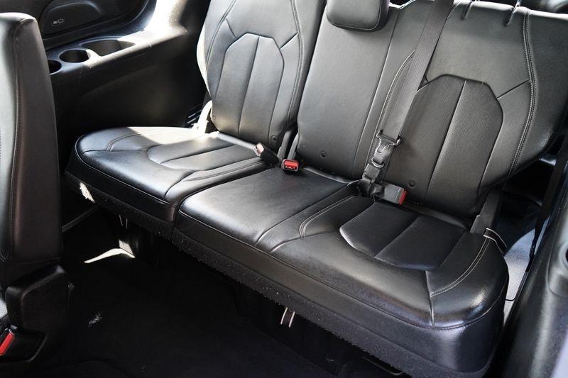 Chrysler Pacifica Touring L Plus FWD 2019