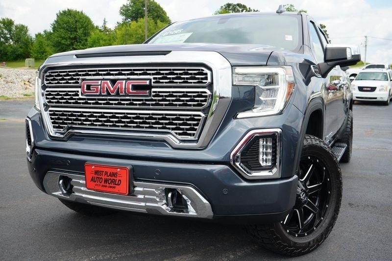 GMC Sierra 1500 4WD Crew Cab 147" Denali 2021