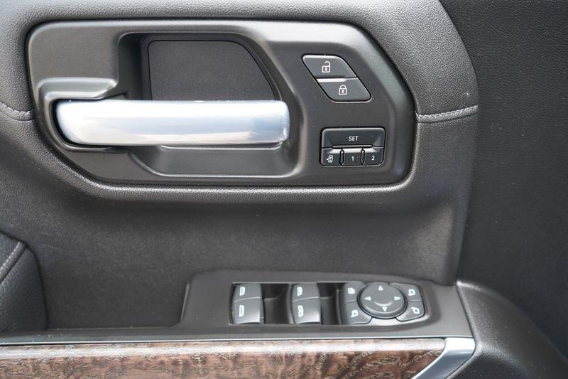 GMC Sierra 1500 4WD Crew Cab 147" Denali 2021