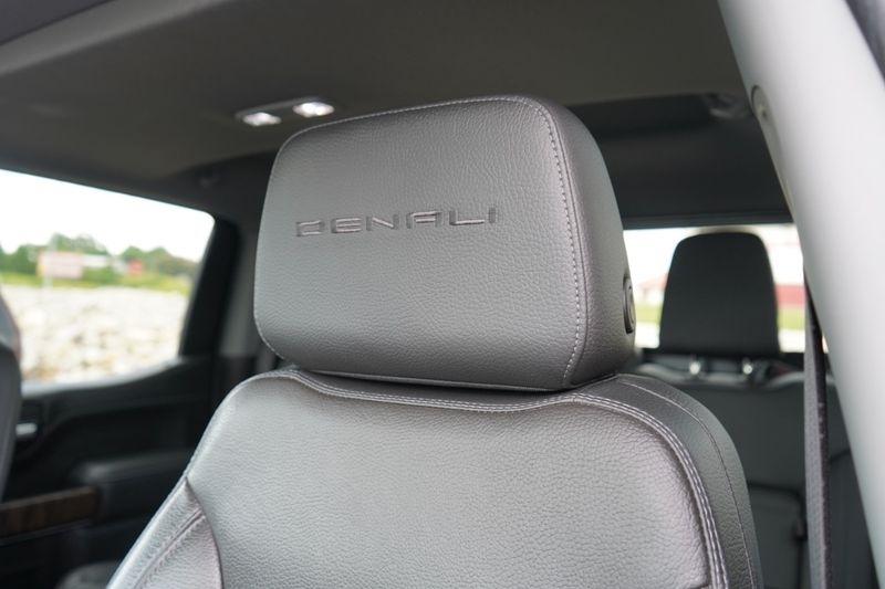 GMC Sierra 1500 4WD Crew Cab 147" Denali 2021