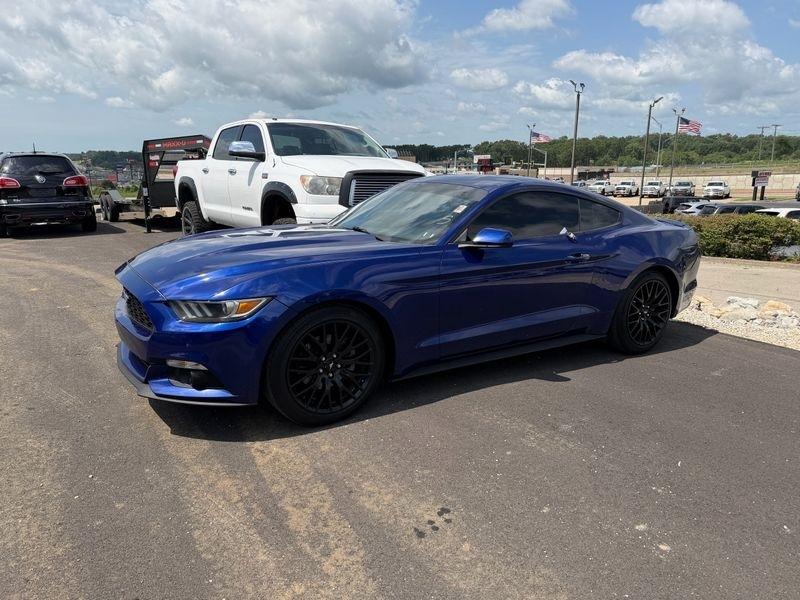 2016 Ford Mustang 2dr Fastback V6