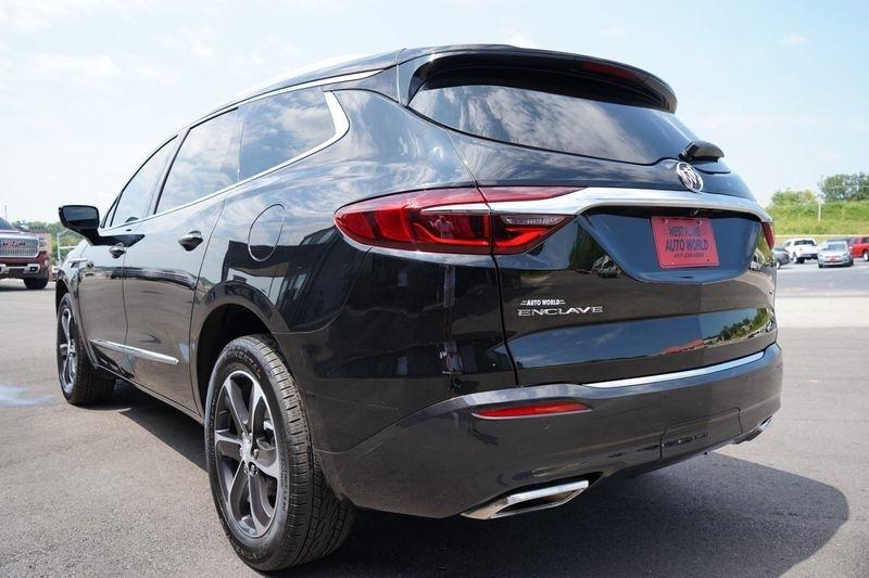Buick Enclave FWD 4dr Essence 2021
