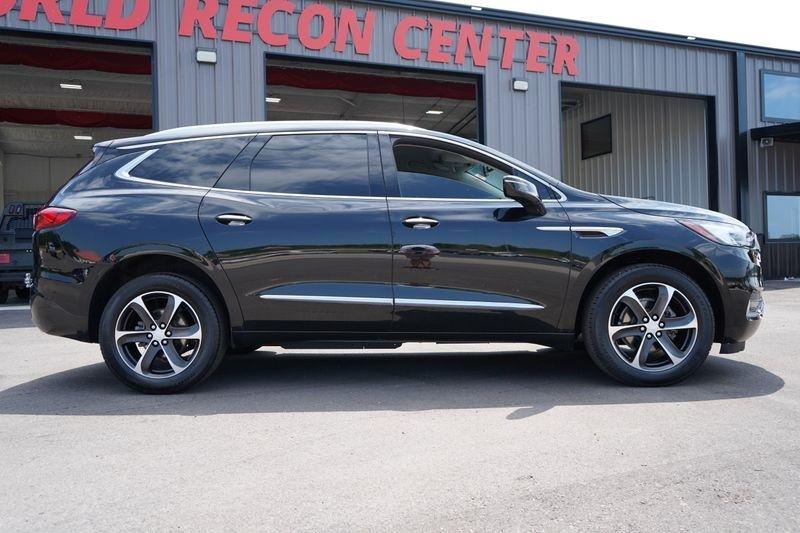 Buick Enclave FWD 4dr Essence 2021