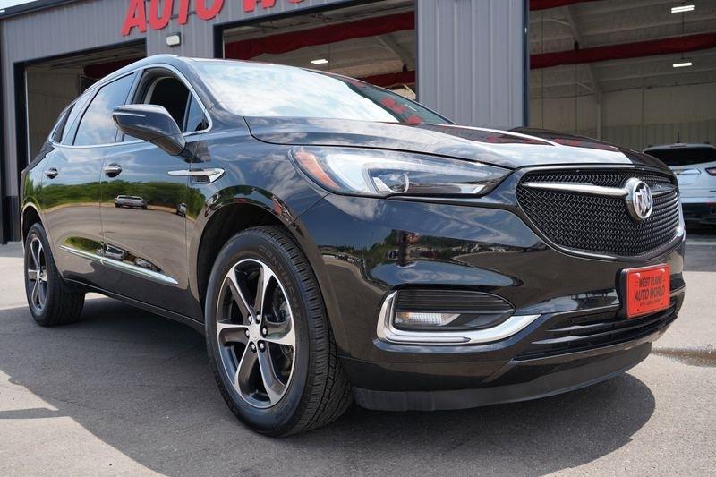 Buick Enclave FWD 4dr Essence 2021
