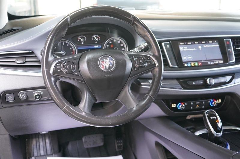 Buick Enclave FWD 4dr Essence 2021