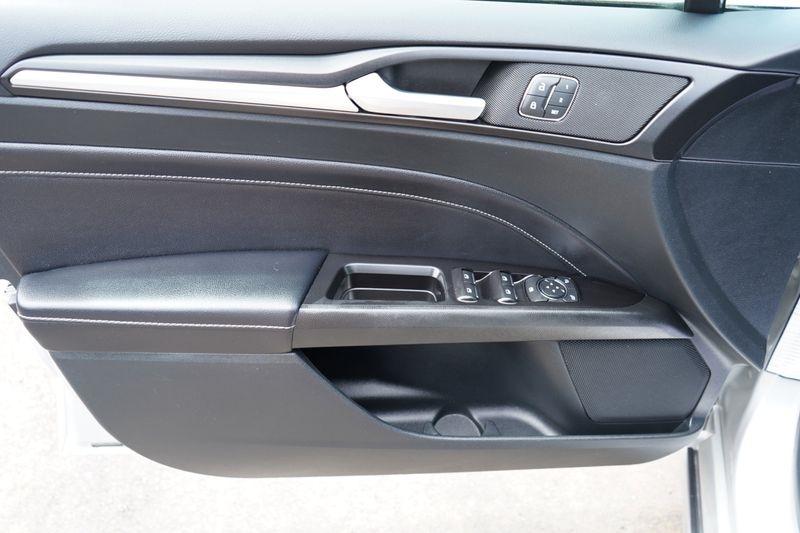 Ford Fusion Titanium AWD 2019