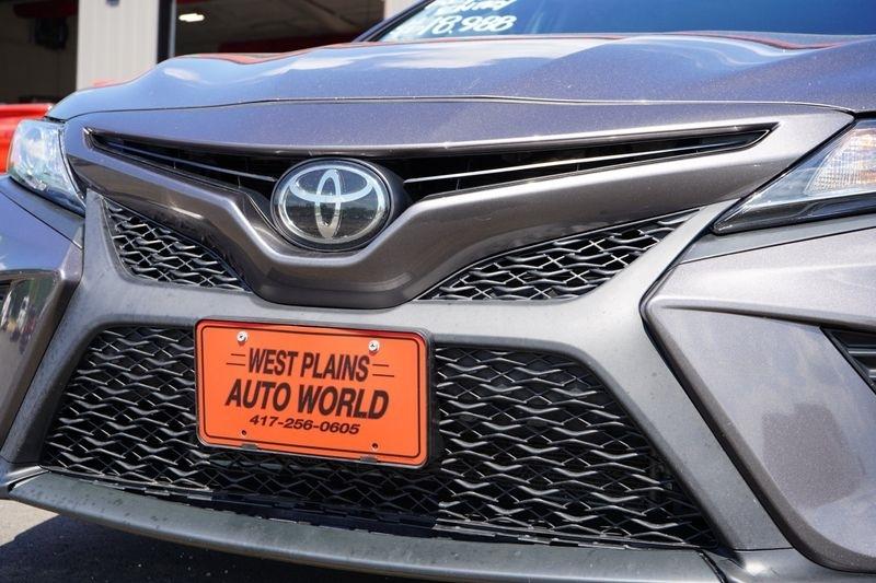 Toyota Camry XLE Auto (Natl) 2019