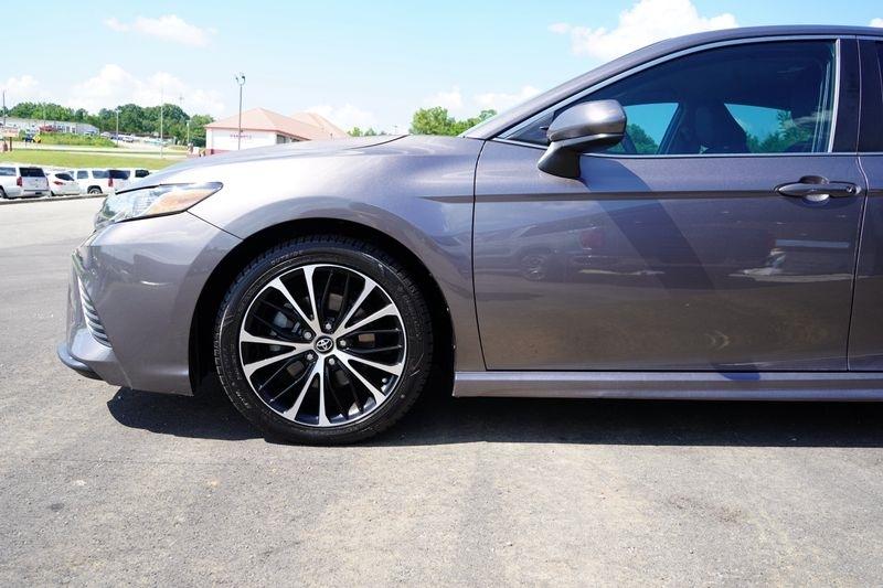 Toyota Camry XLE Auto (Natl) 2019