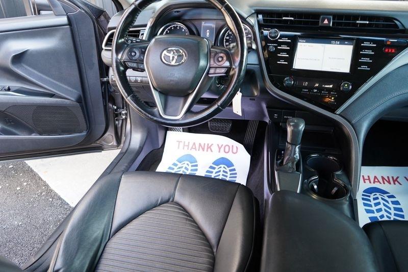 Toyota Camry XLE Auto (Natl) 2019
