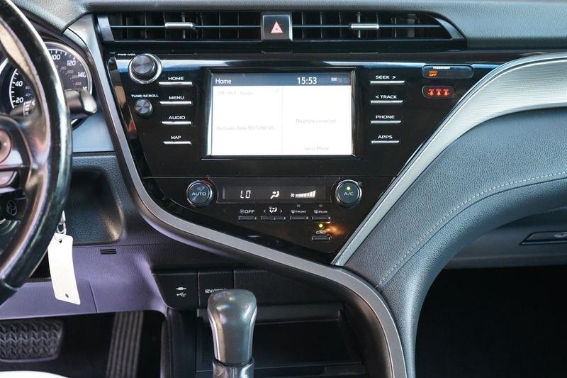 Toyota Camry XLE Auto (Natl) 2019
