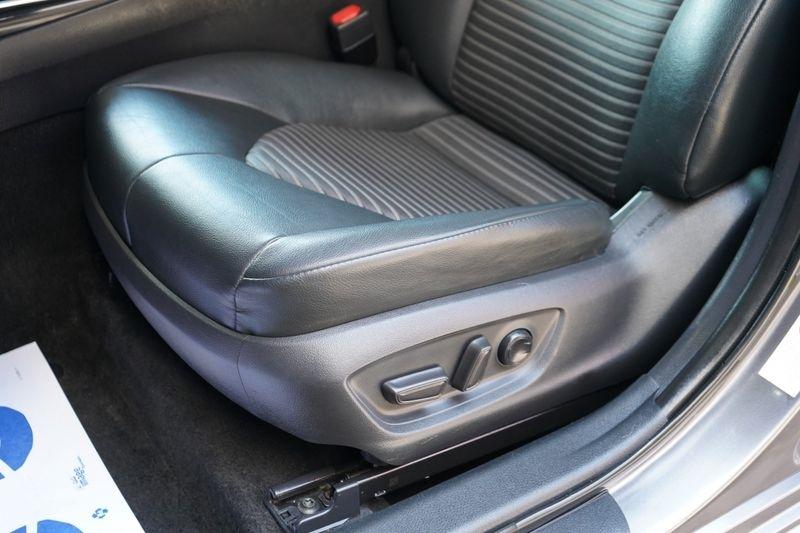 Toyota Camry XLE Auto (Natl) 2019