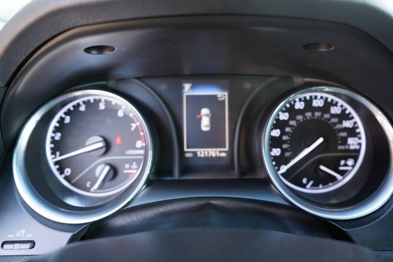 Toyota Camry XLE Auto (Natl) 2019