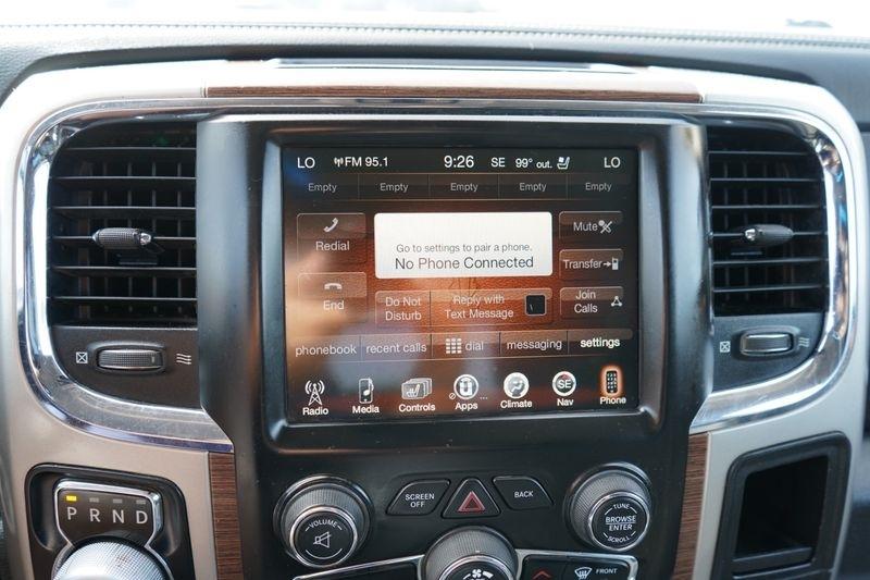 RAM 1500 4WD Crew Cab 140.5" Laramie 2016
